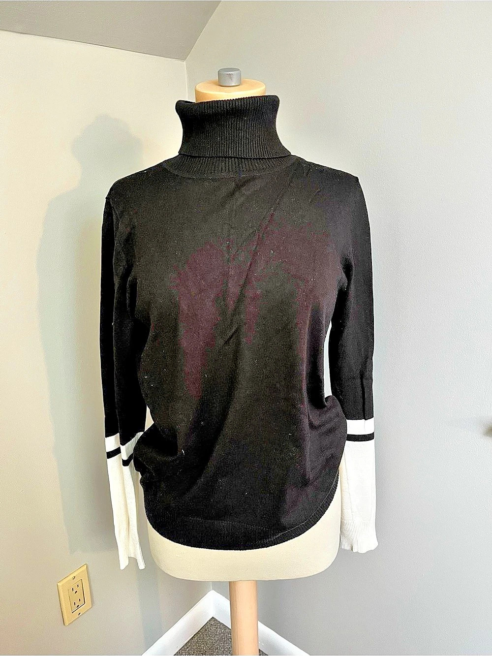 Calvin Klein Ribbed Turtleneck Black & White Size Medium